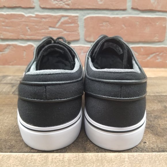 Nike SB Jnoski Black & White Canvas Skate Shoes - Picture 3 of 7